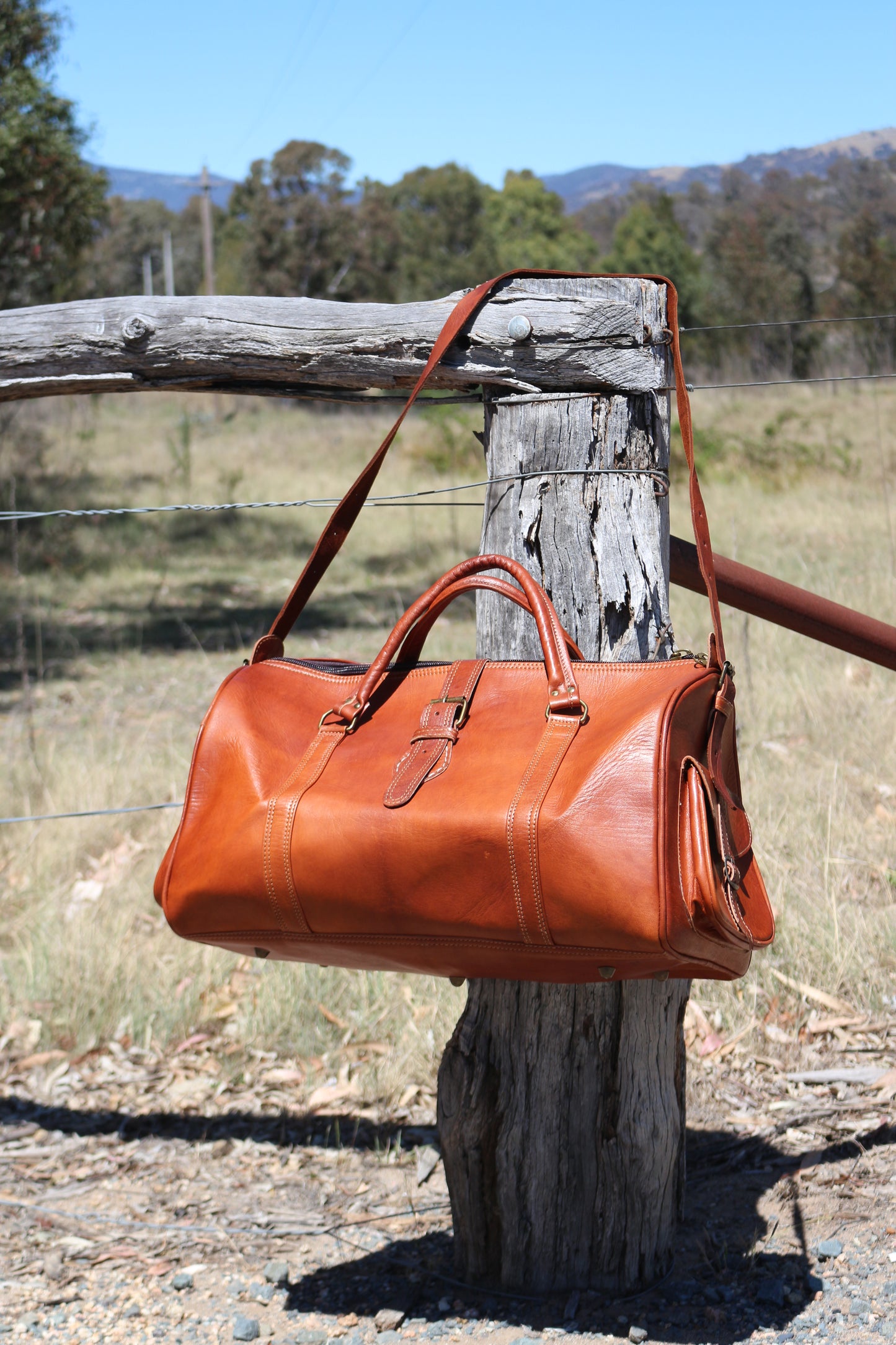 Moroccan leather weekender bag Mahogany