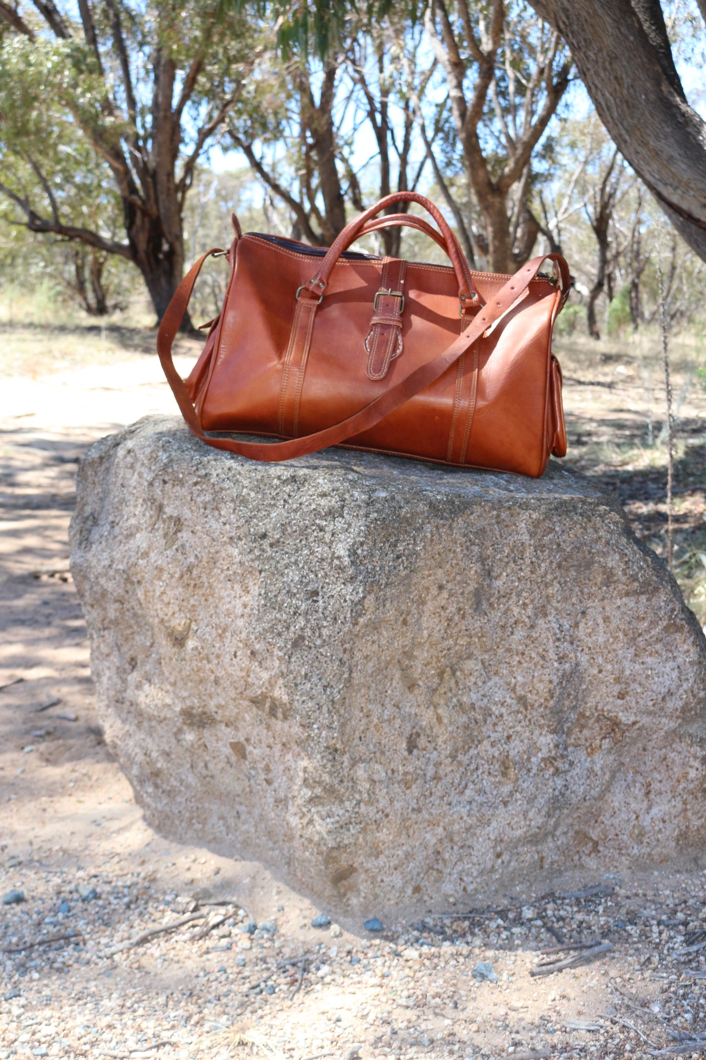 Moroccan leather weekender bag Mahogany