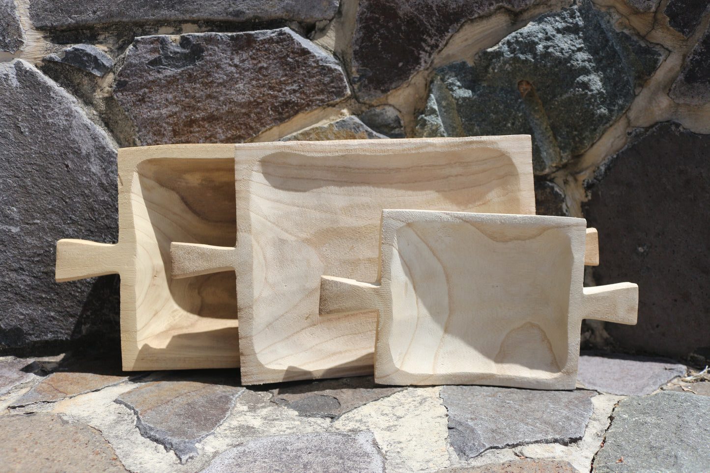 Dough bowl with handles. Paulownia wood. Medium